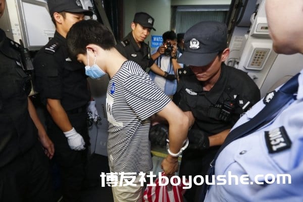 中国打击网络赌博软硬兼施 运营商避风头转移据点?