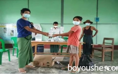 中国大使馆向缅甸学校捐赠抗疫物资
