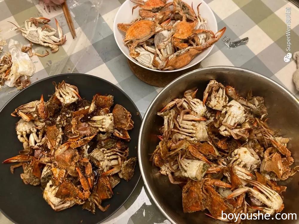 在阿联酋抓螃蟹会吃牢饭,在沙特抓螃蟹是维系物种平衡…实探沙特华人是怎么抓螃蟹的!