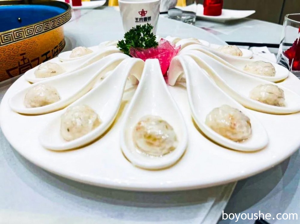 什么是商务火锅?适合你请客攒局倍有面儿的就是商务火锅 — 啥都能整的王府壹號!