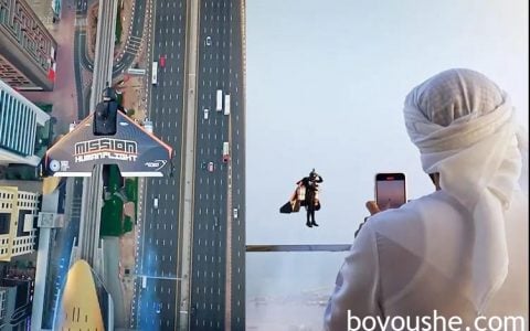超炫酷！迪拜王储分享了“Jetman”在迪拜上空的飞行表演