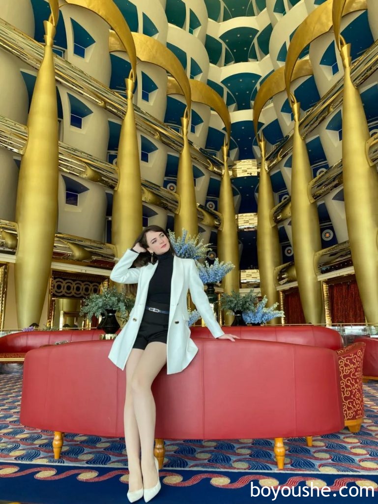 一个在迪拜的乌克兰美女成了中国通,还写了一本关于中国的书