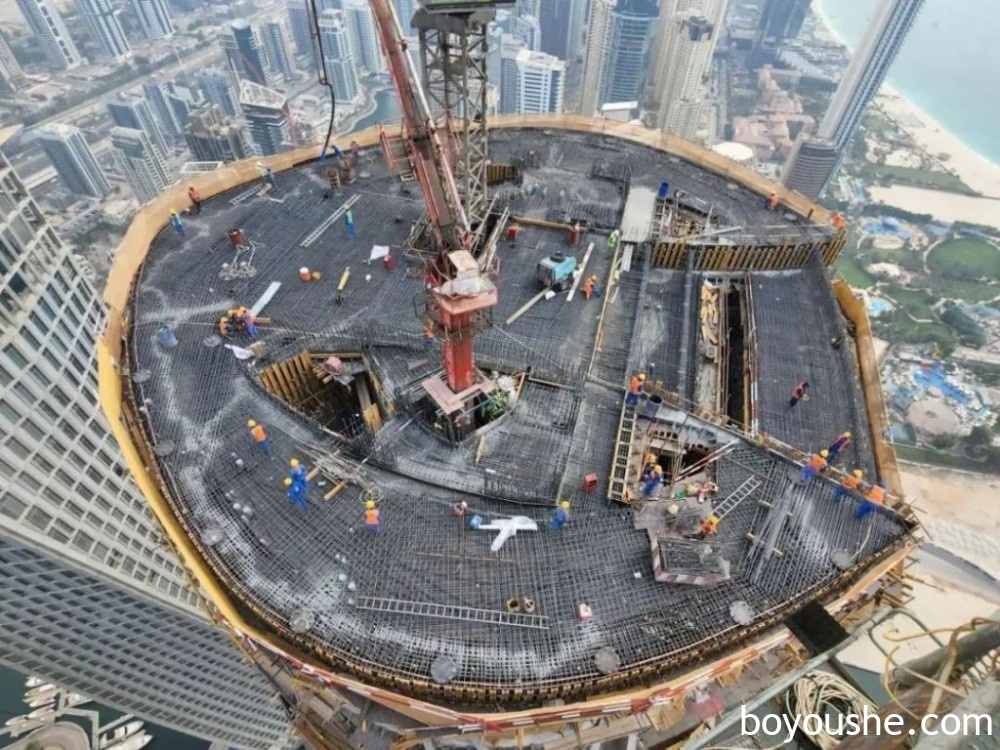 中企承建的全球最高酒店类建筑——迪拜蓝天酒店顺利封顶