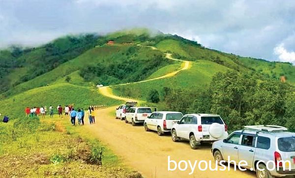 景栋县区内阿玛庭山顶美景欢迎游客们前来游览欣赏