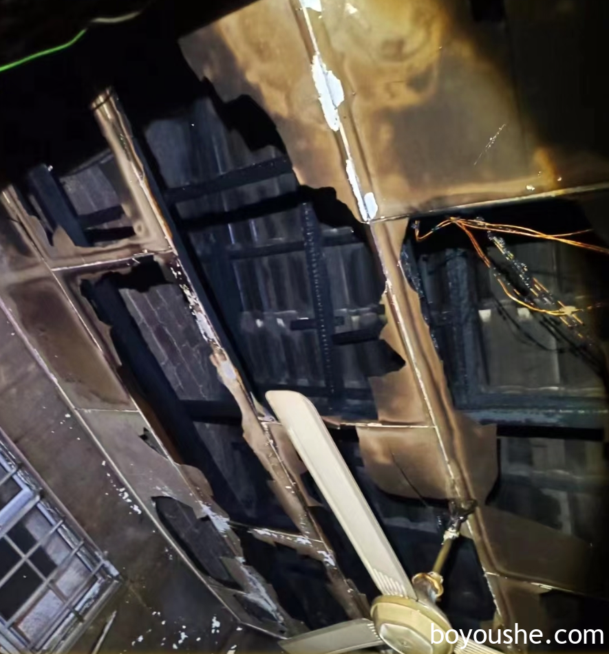 吉州消拯局发言人指出，该屋子约60%面积被烧毁，目前还在调查起火的原因。