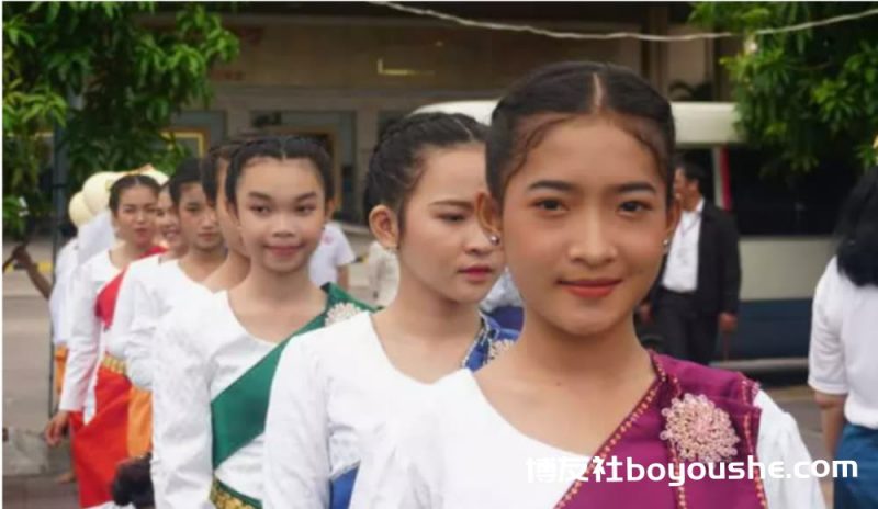 疫情爆发，改变了柬埔寨年轻人的就业前景