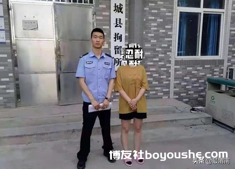 陕西一女子为赌徒放哨，发消息时露馅了，“派出所来了，别打了”