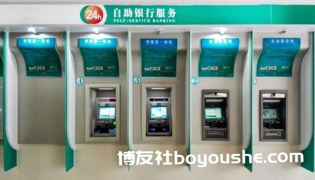 为什么现在到各家银行开户都那么难？看完终于知道了